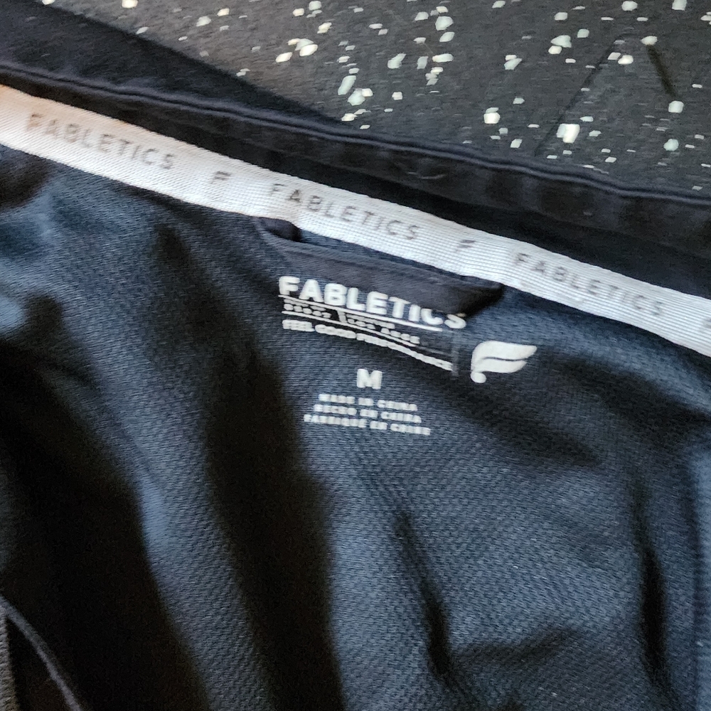 Fabletics Black Scrub Jacket Size Medium - image 2